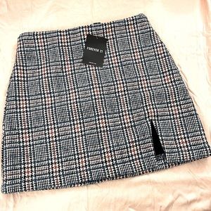 Skirt / Mini / Brand Forever21 / NWT Never worn / Tweed Glen Plaid / Size Small